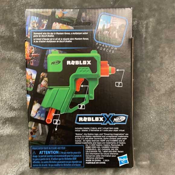 NERF Roblox Phantom Forces: Boxy Buster Dart Blaster, Pull-Down Priming 2 Darts - Picture 2 of 5